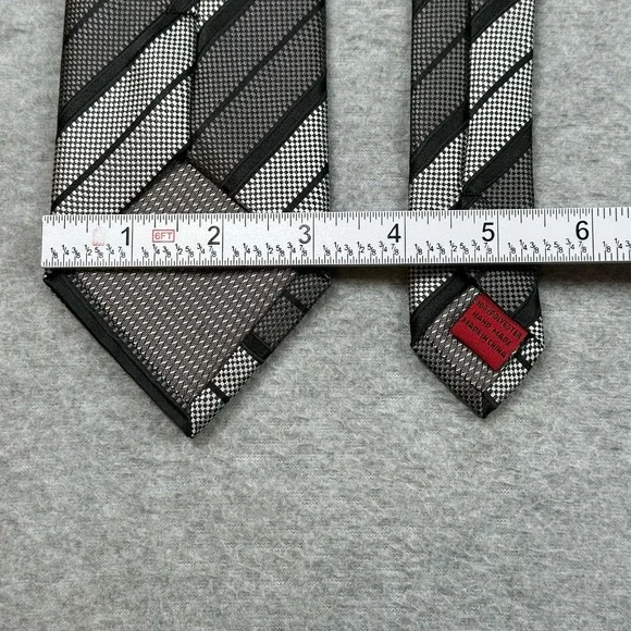 Bergamo New York‎ Black & Silver Silk Diagonal Micro-check Stripe Necktie - Picture 3 of 5